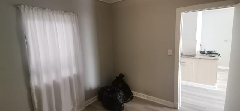 To Let 2 Bedroom Property for Rent in Royal Ascot Western Cape